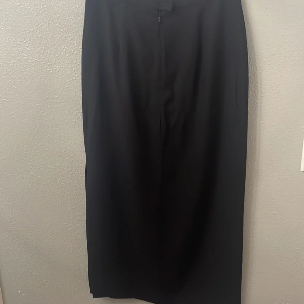 REQUIREMENTS SKIRT